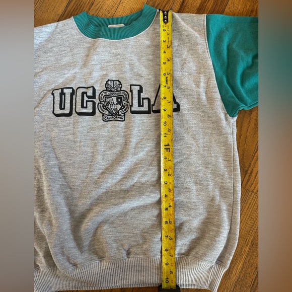 Vintage raglan UCLA sweatshirt! Rare find! - Picture 4 of 6
